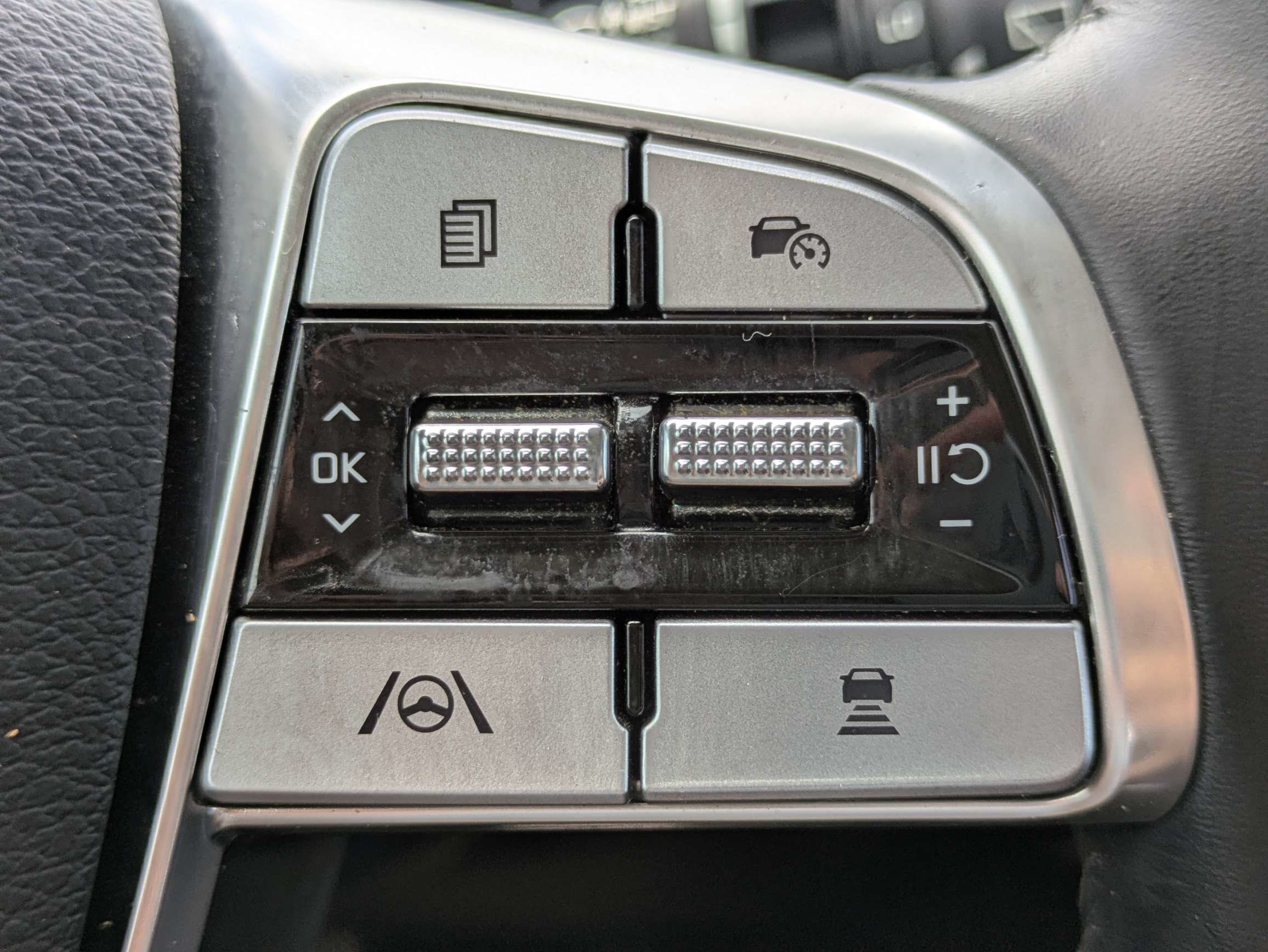 Certified Used 2023 Gravity Gray Kia S image 33