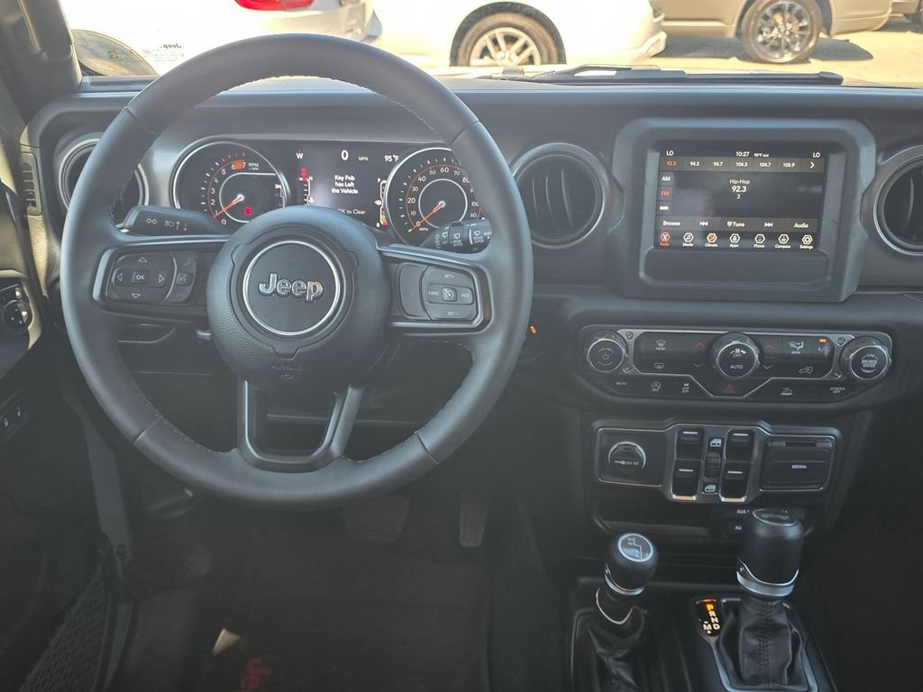 Used 2023 Gray Jeep Sport S image 18