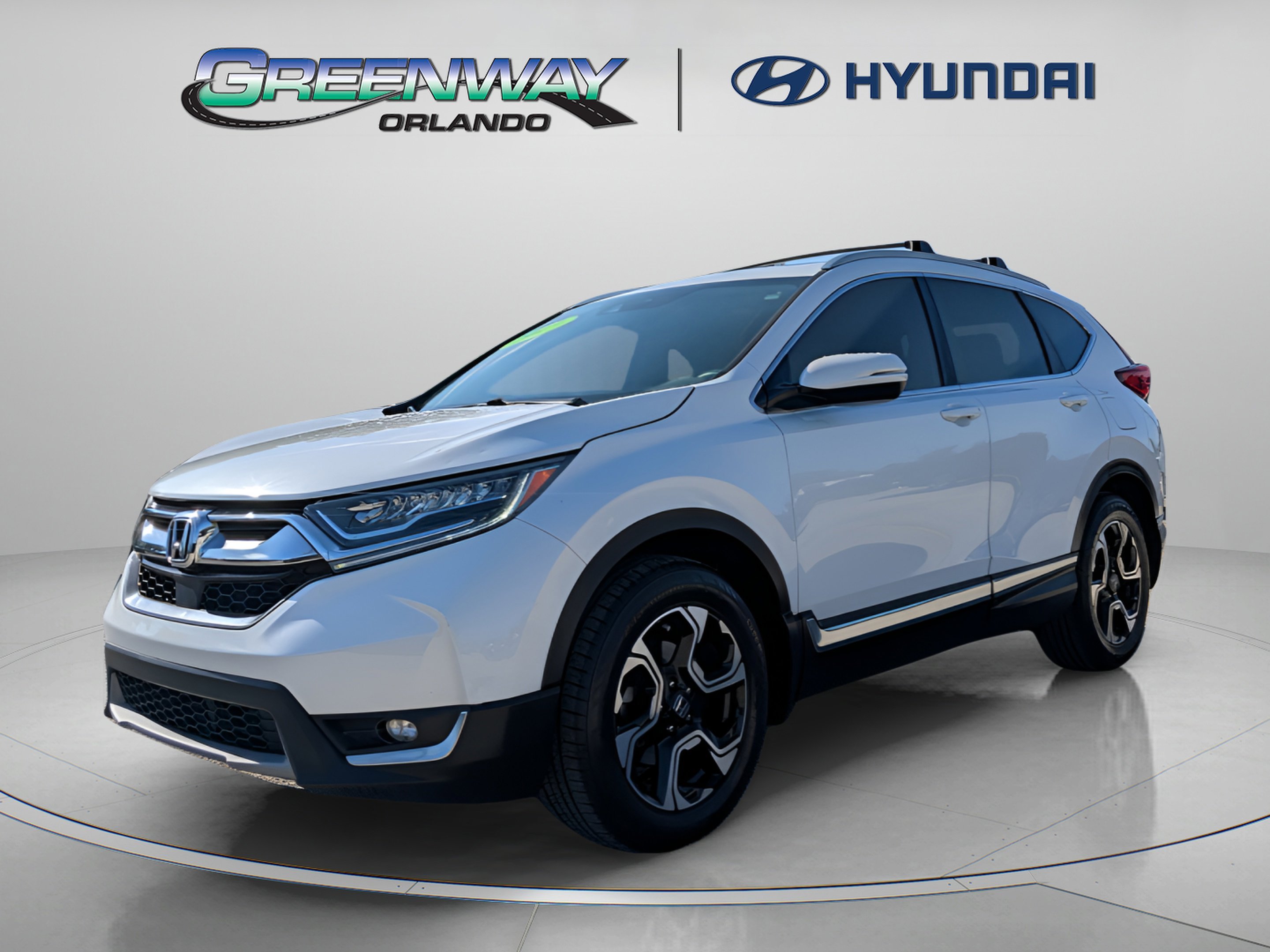 Used 2019 Modern Steel Metallic Honda Touring image 4
