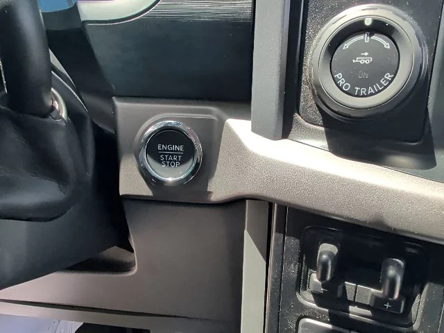 Used 2024 Silver Ford XLT image 27