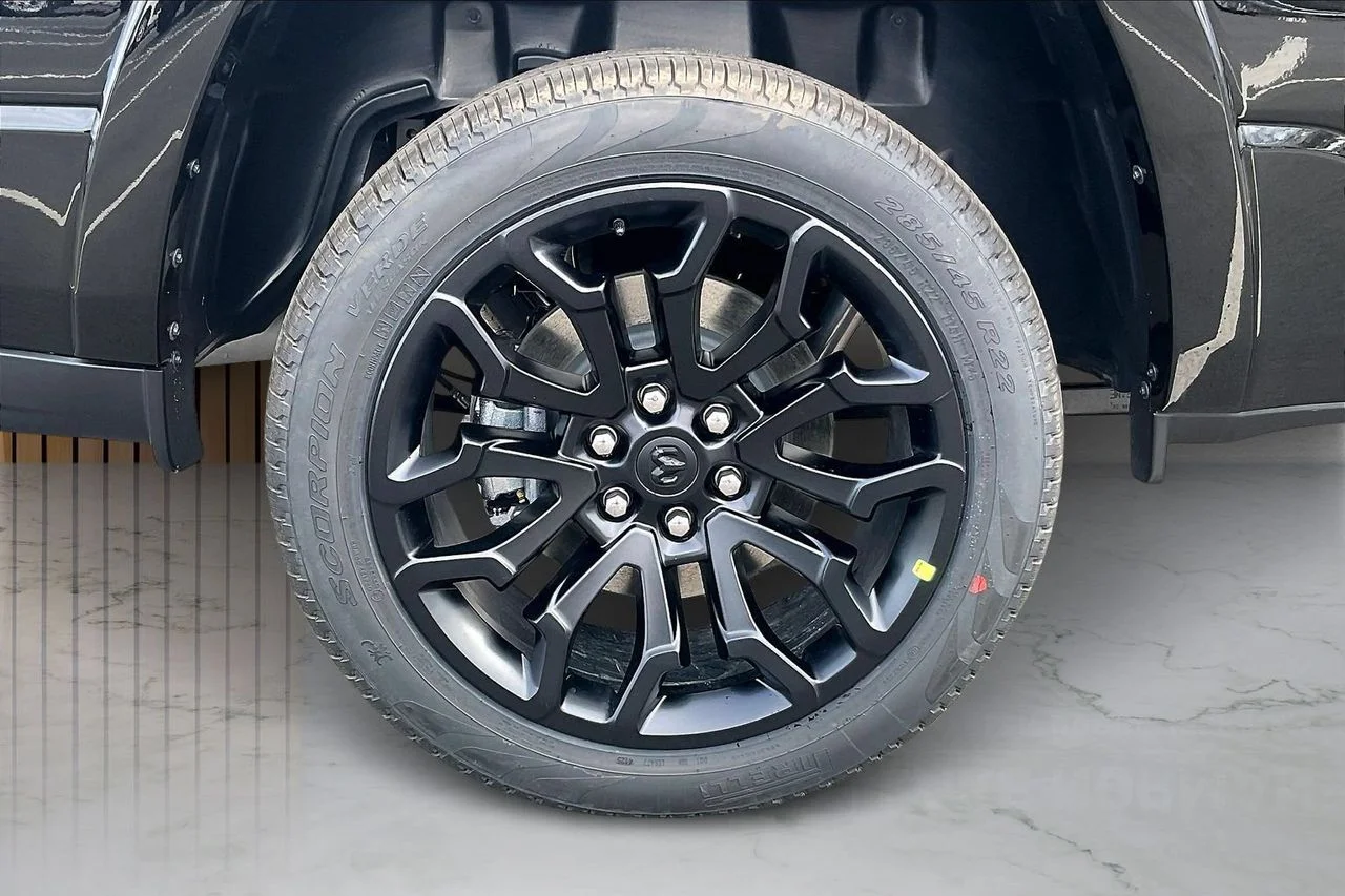 New 2026 Diamond Black Crystal Pearl-Coat Exterior Paint RAM Limited image 38