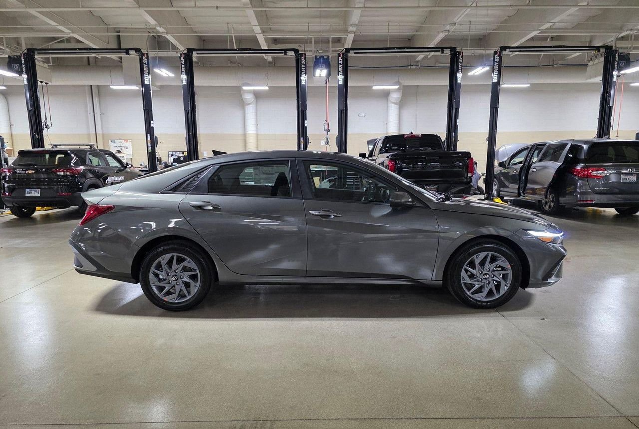 New 2026 Amazon Gray Hyundai Blue image 8