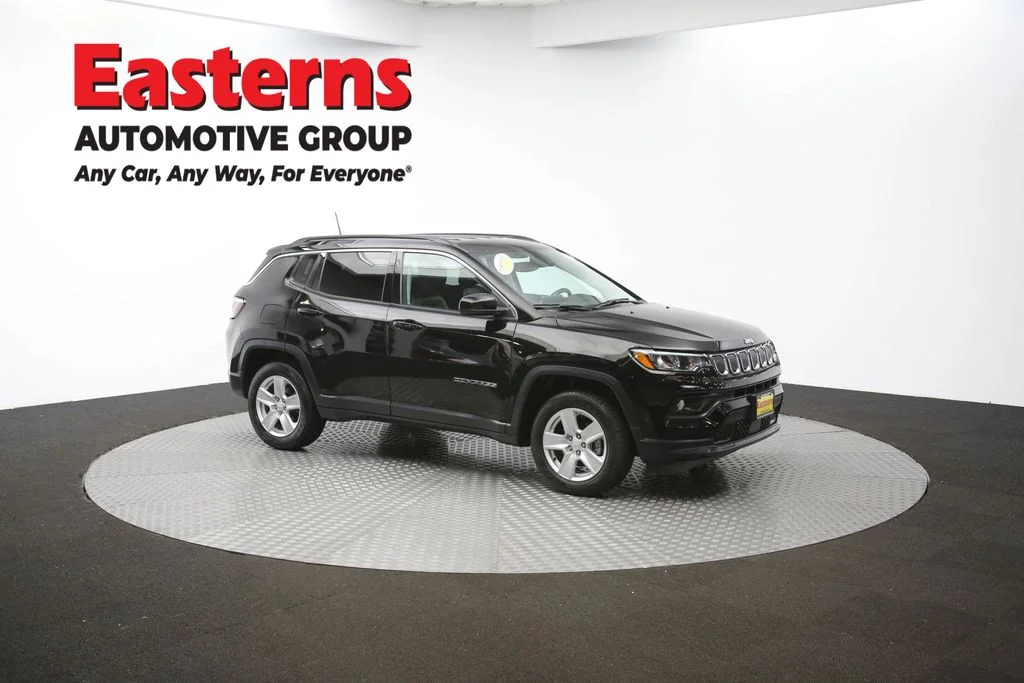 Used 2022 Black Jeep Latitude image 46
