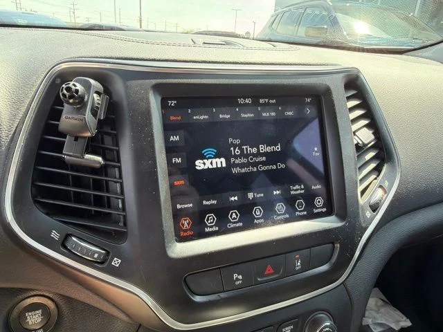 Used 2021 Black Jeep Latitude Lux image 8