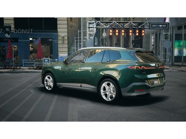 New 2027 Vancouver Green Metallic BMW  image 2