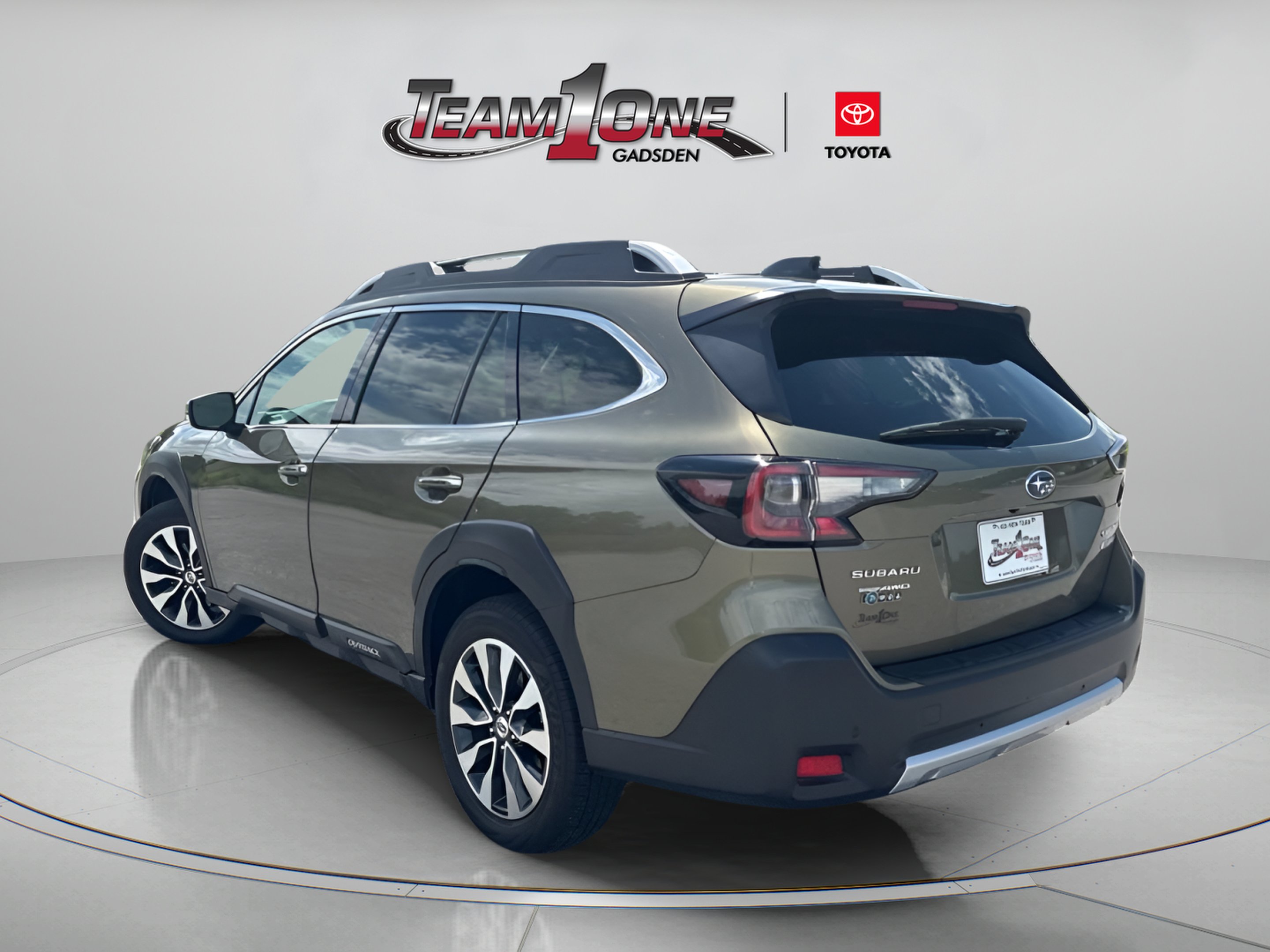 Used 2024 Autumn Green Metallic Subaru Touring image 4