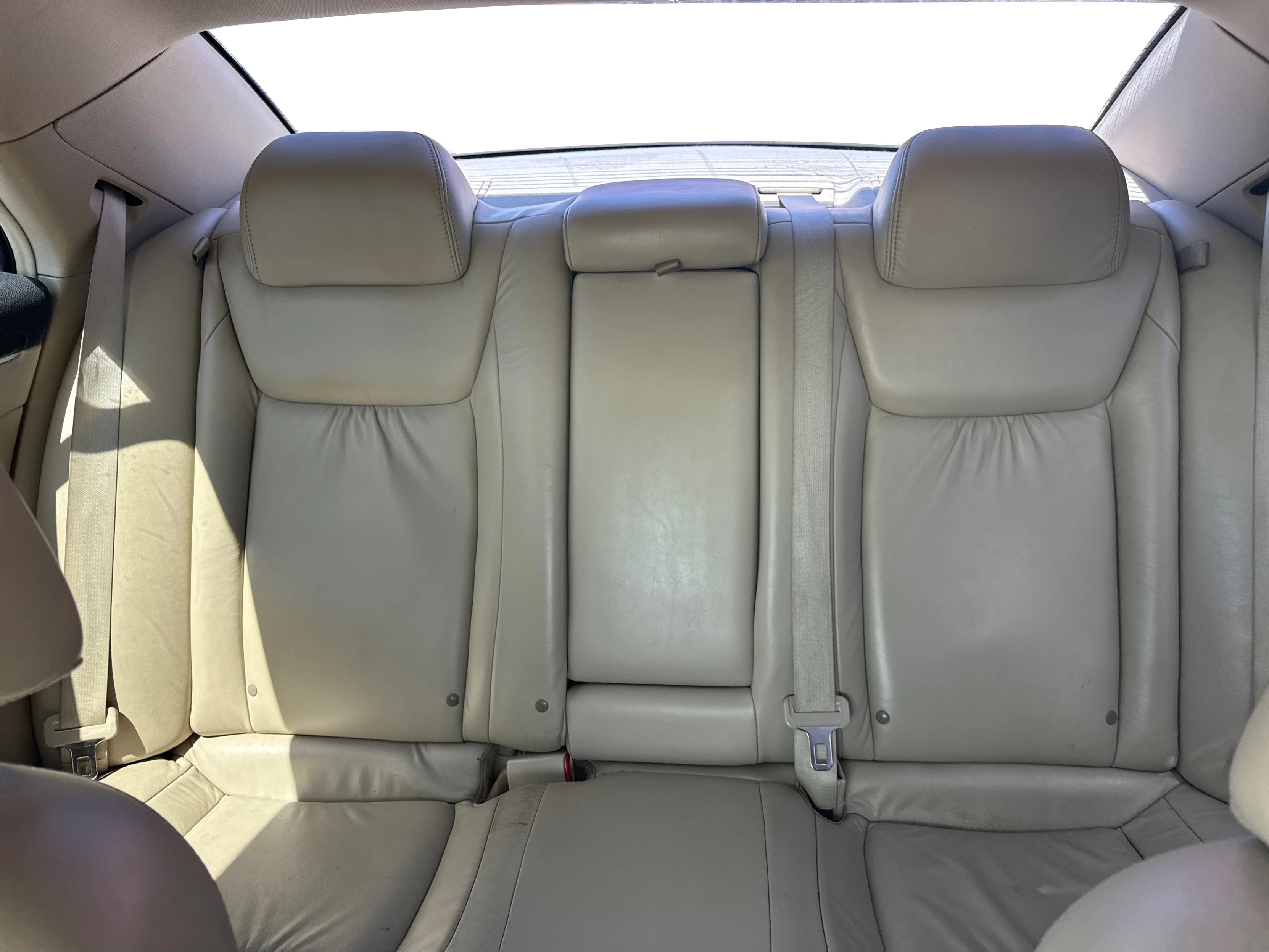 Used 2011 Sapphire Crystal Met Chrysler Limited image 12