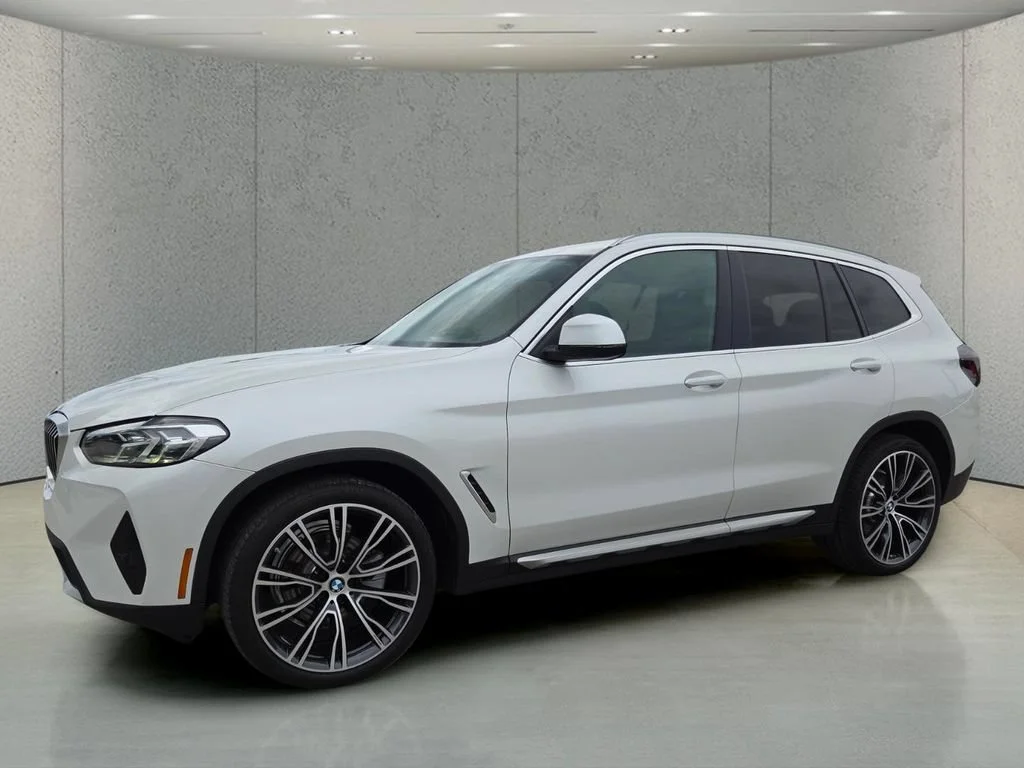 Used 2024 Mineral White Metallic BMW sDrive30i image 10