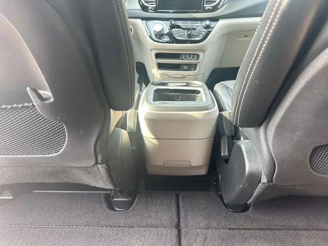 Used 2022 White Chrysler Touring L image 22