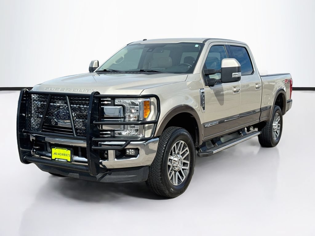 Used 2017  Ford Lariat image 3