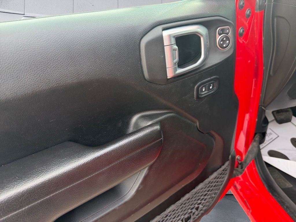 Used 2023 Red Jeep Sport S image 7