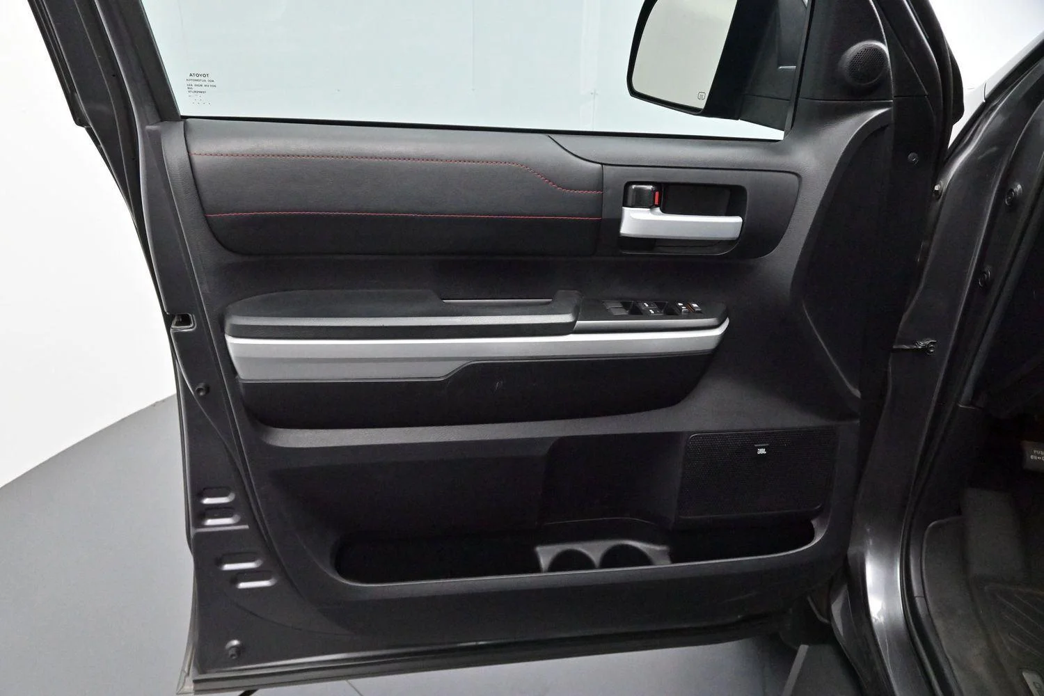 Used 2020 Magnetic Gray Metallic Toyota SR5 image 9