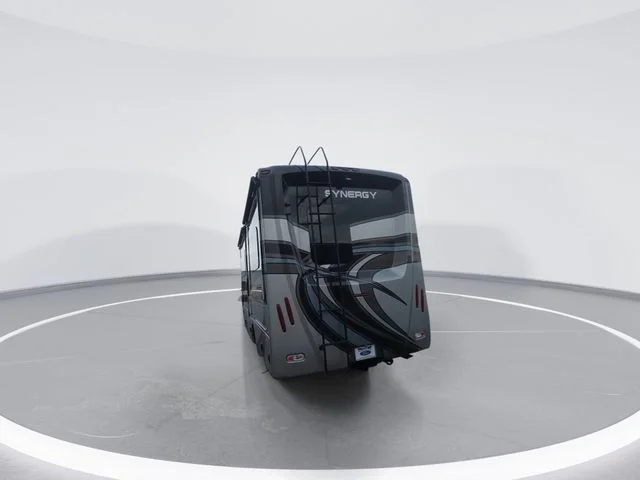 Used 2016  Mercedes-Benz Base image 8