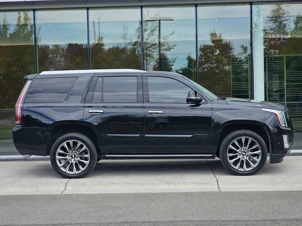 Used 2020 BLACK RAVEN Cadillac Premium Luxury image 6