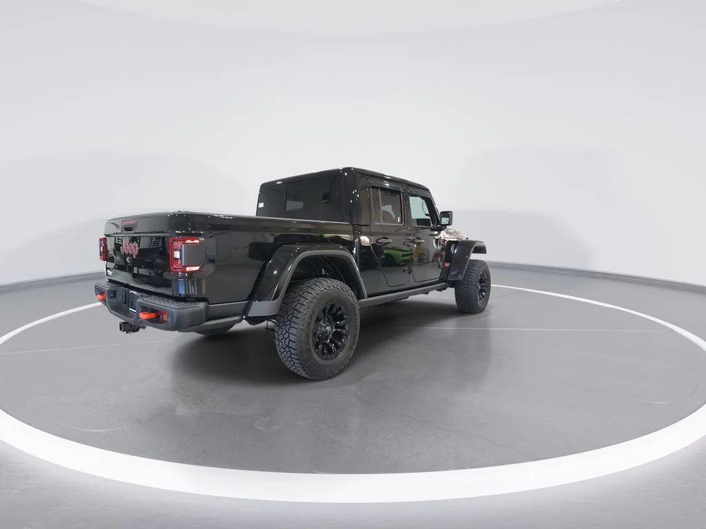 Used 2025 Black Jeep Mojave image 8