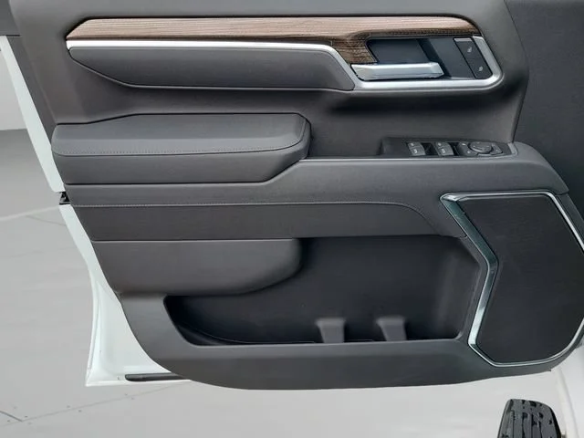 New 2026 Summit White Chevrolet LT image 15