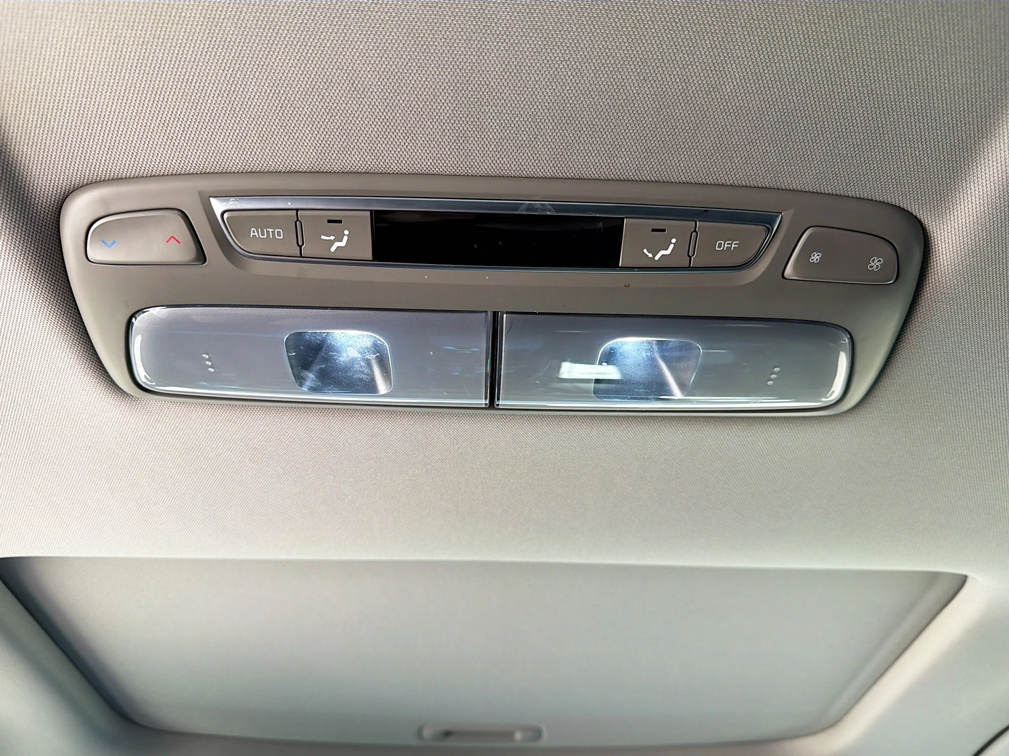 Used 2024 Dawning Red Kia EX image 21