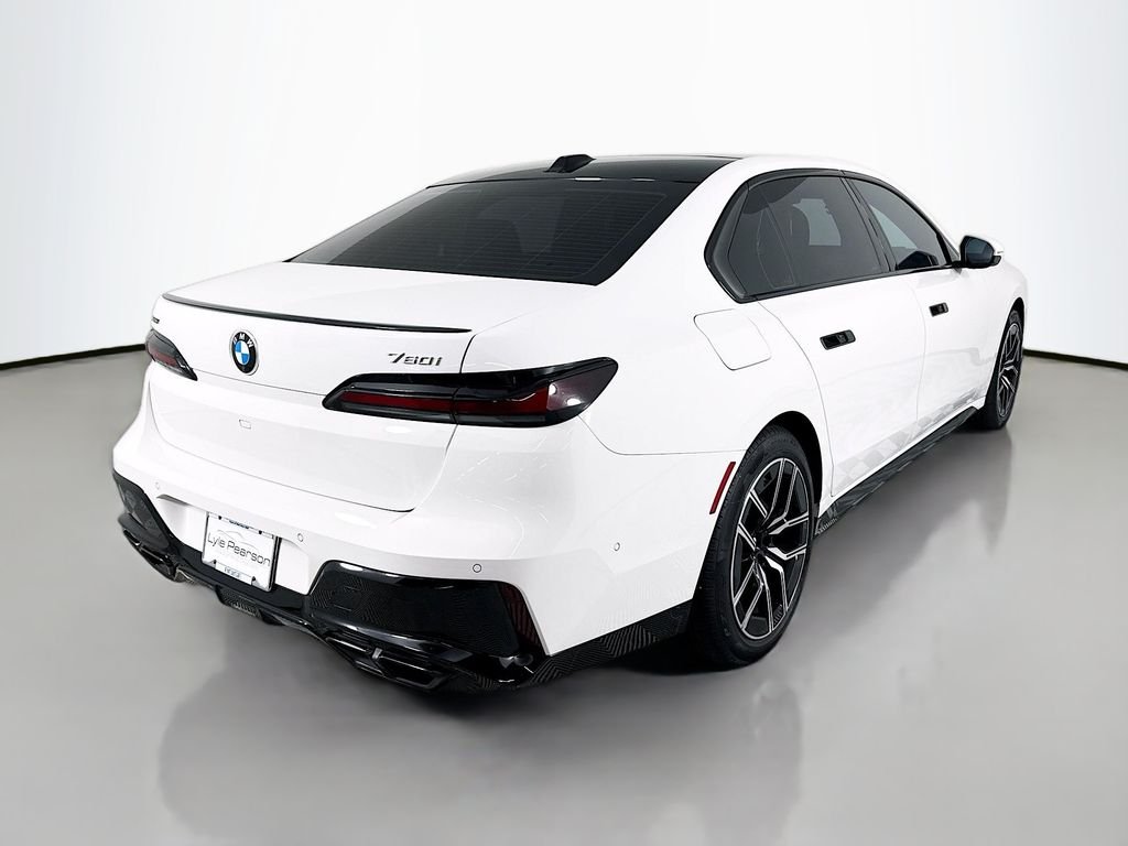Used 2024 Black BMW 760i xDrive image 9