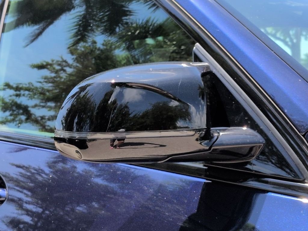 New 2027 Tanzanite Blue II Metallic BMW M60i image 12