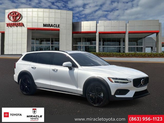 2024 Volvo V60 Cross Country