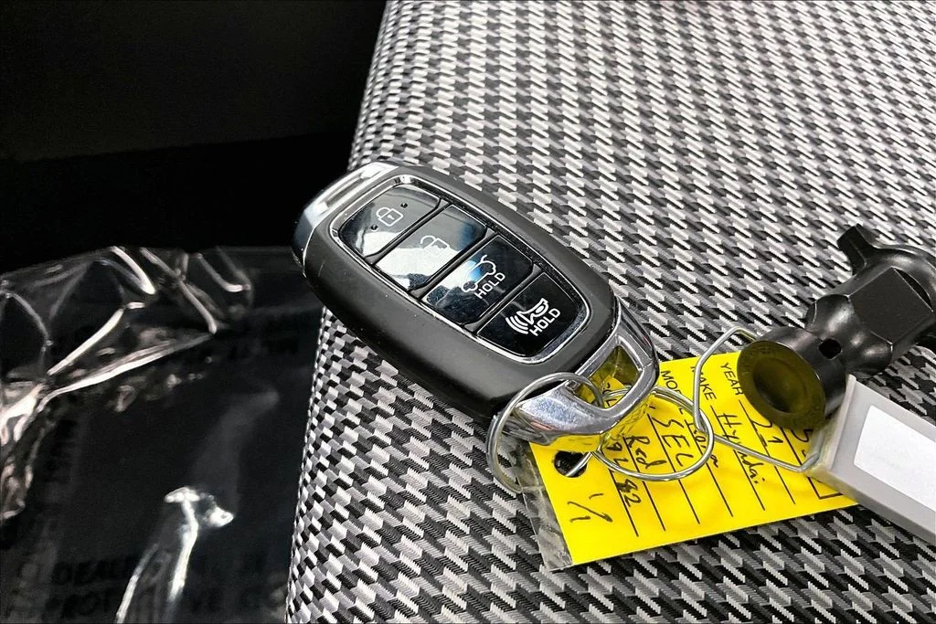 Certified Used 2021 Pulse Red Hyundai SEL image 11