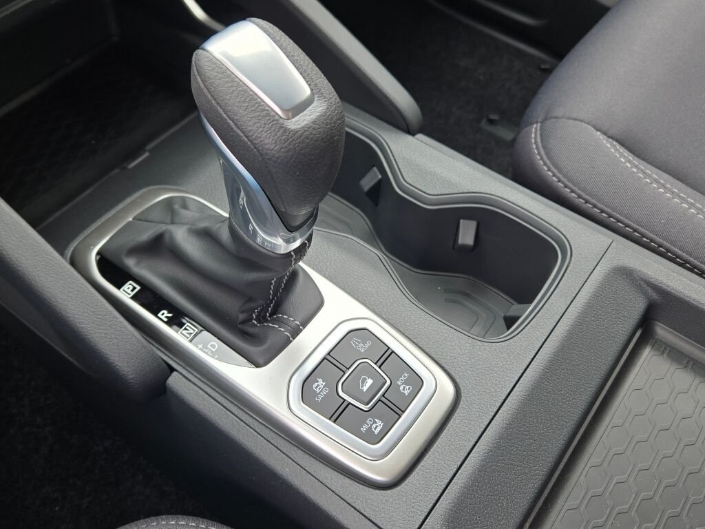 New 2026 Tactical Green Metallic Nissan Crew Cab SV image 21