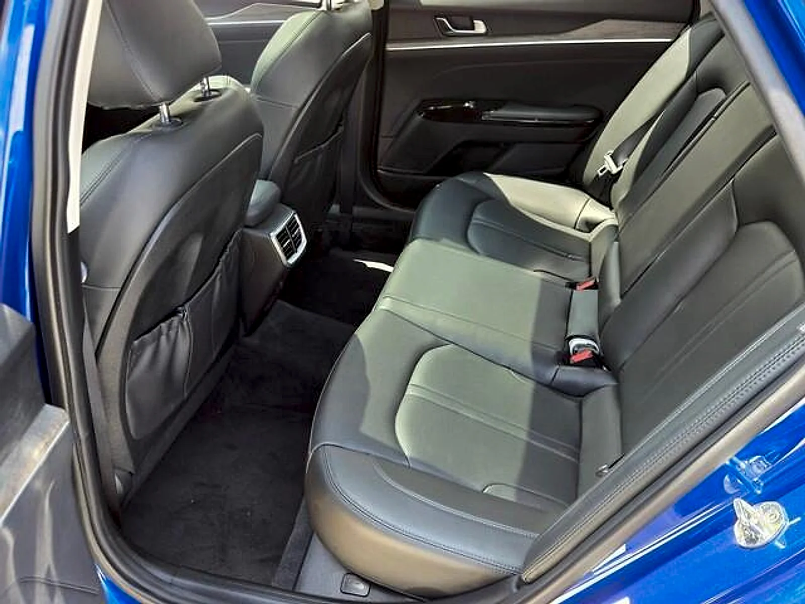 Used 2022 Sapphire Blue Kia EX image 11