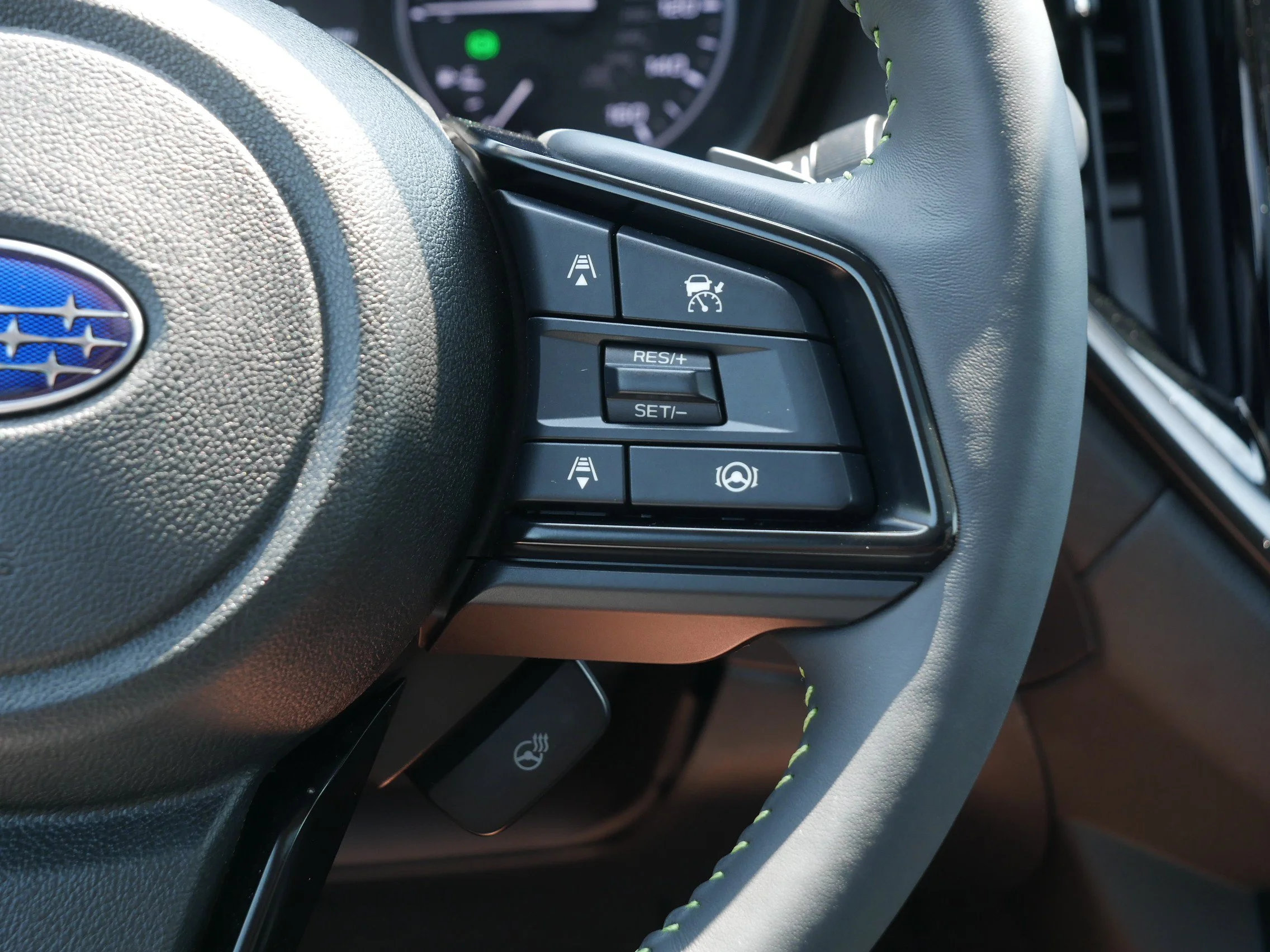 Used 2025 Magnetite Gray Metallic Subaru Onyx Edition Touring image 30