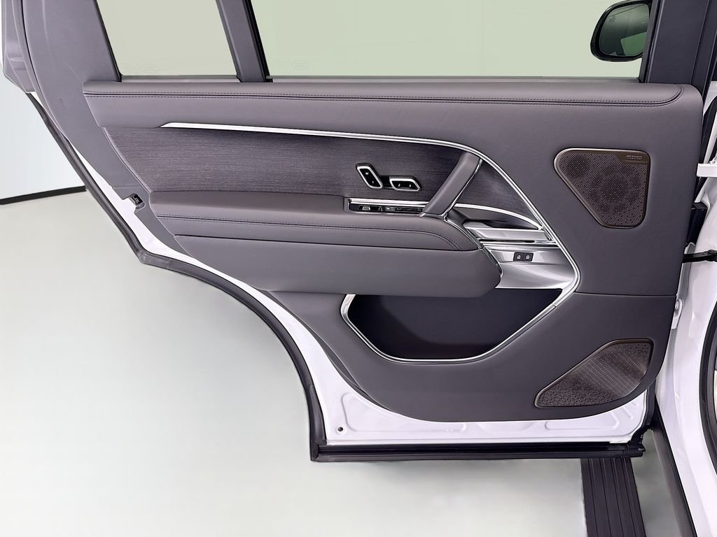 New 2026 Fuji White Land Rover Autobiography image 24
