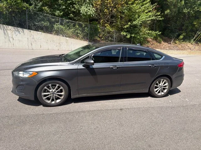 Used 2019 Gray Ford SE image 4