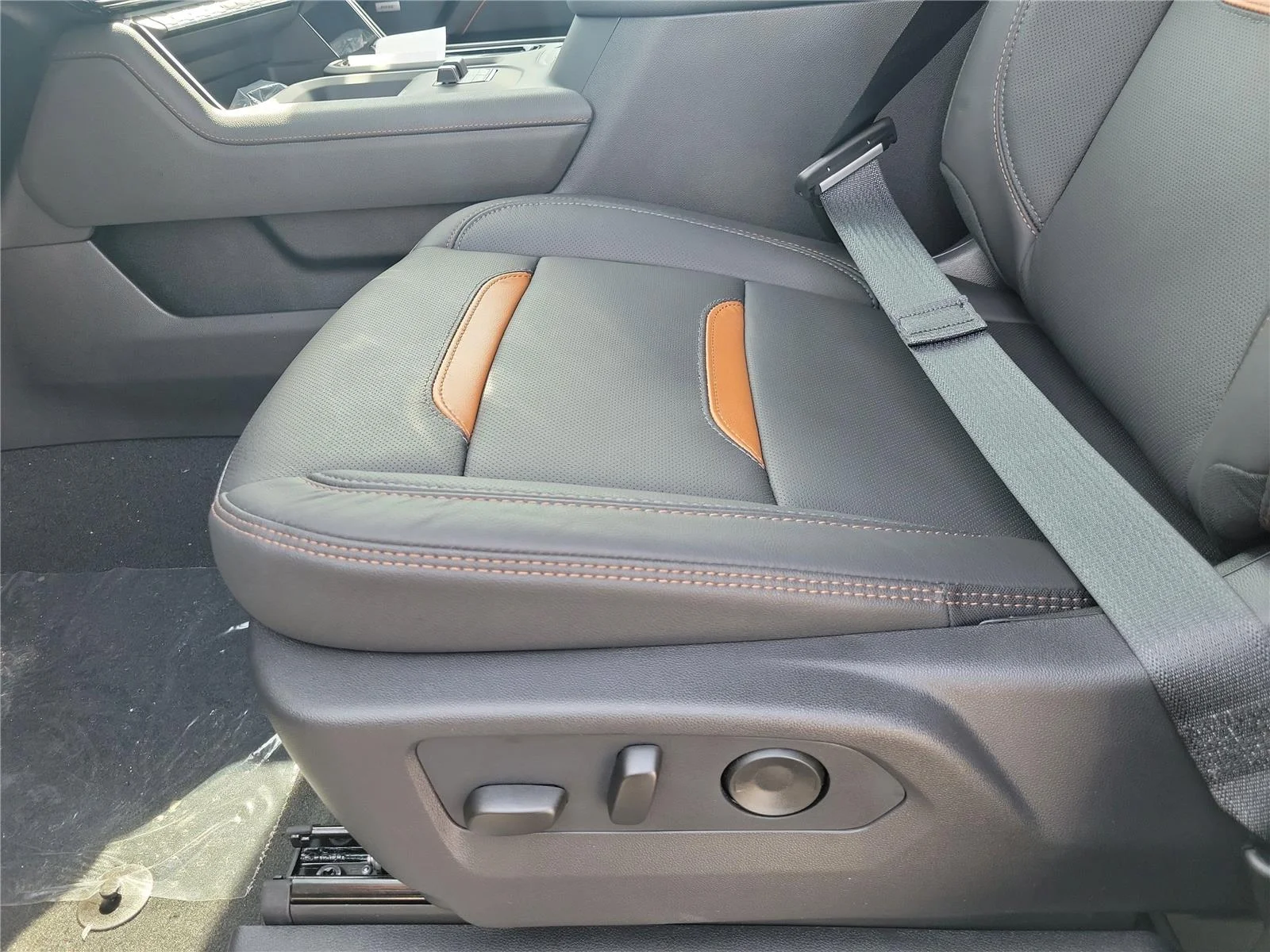 2026 GMC Sierra 2500HD AT4 - Photo 18
