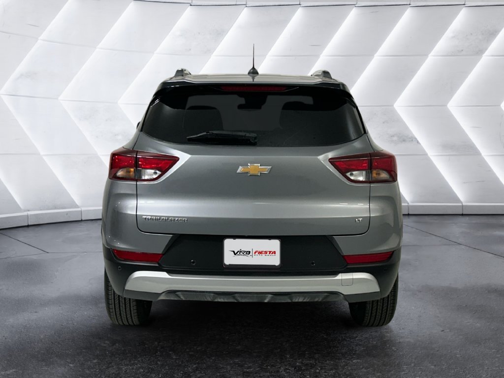 Used 2025 Gray Chevrolet LT image 5