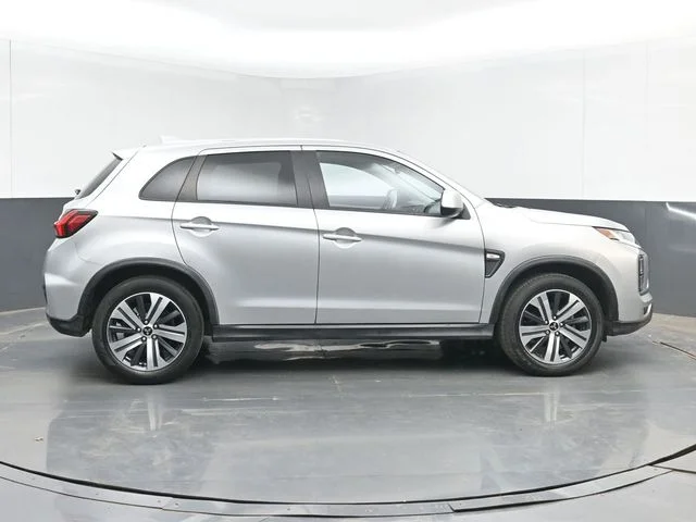 Used 2024 Silver Mitsubishi 2.0 ES image 14
