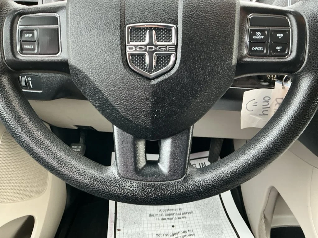 Used 2014 Red Dodge SXT image 23