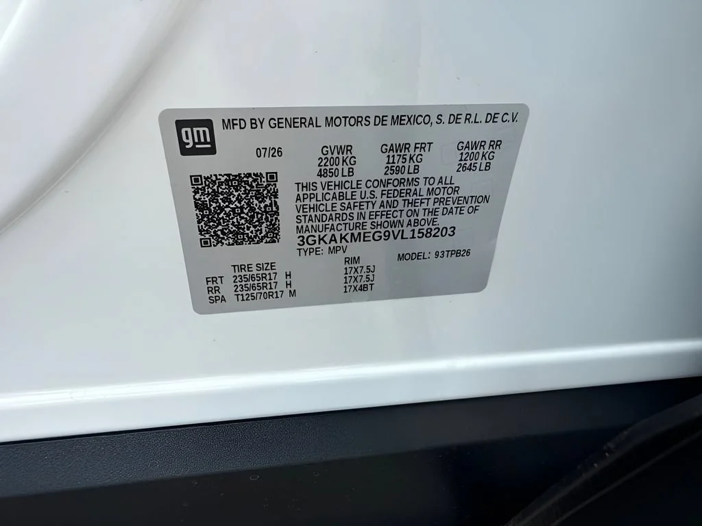 New 2027 Summit White GMC Elevation image 36