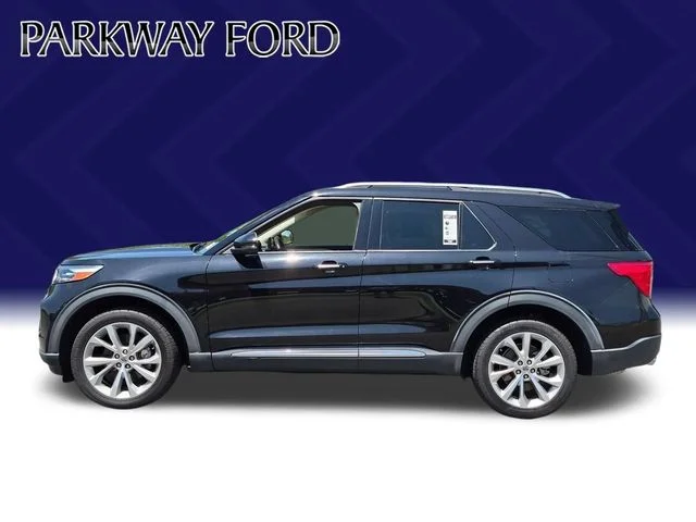 Used 2022 Black Ford Platinum image 2