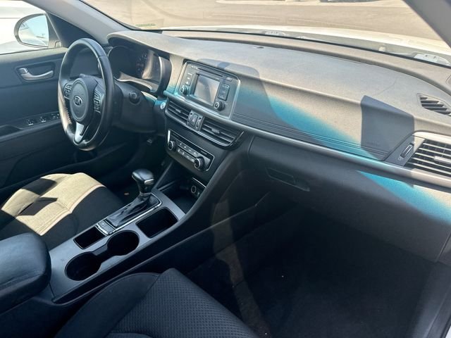 Used 2016 White Kia LX image 29