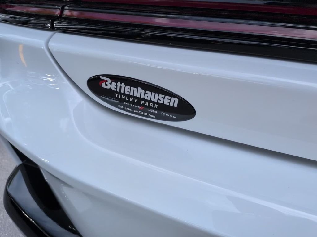 New 2026 White Knuckle Exterior Paint Dodge R/T image 7