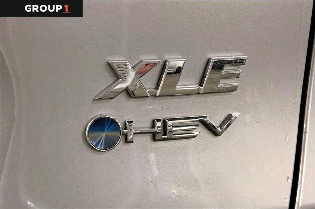 Certified Used 2025 SILVER SKY METALLIC Toyota  image 10