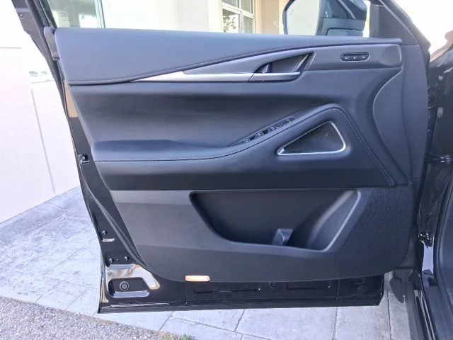 New 2026 MINERAL BLACK INFINITI Luxe FWD image 15