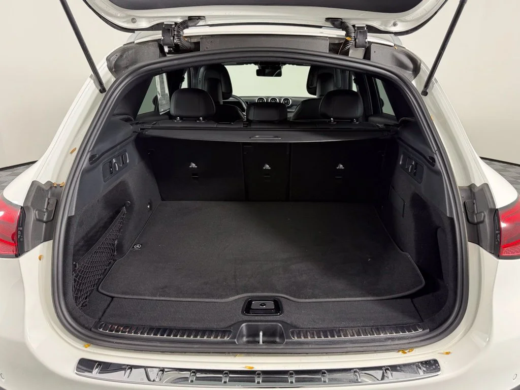 Certified Used 2026 White Mercedes-Benz GLC 300 image 7