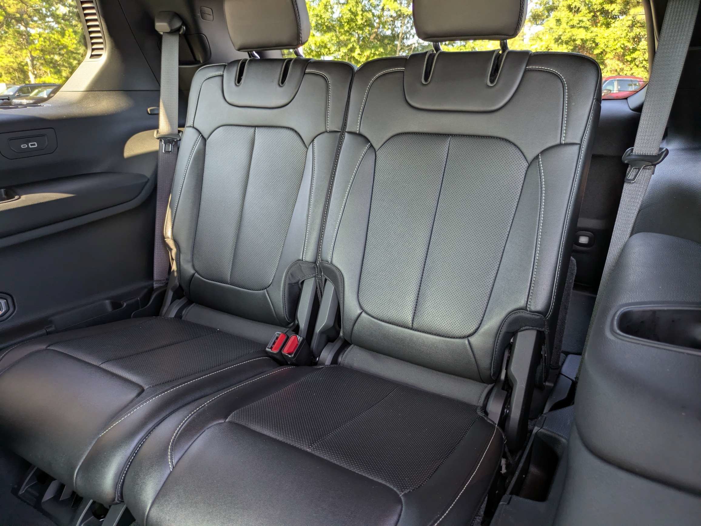 Used 2024 Gray Jeep Limited image 12