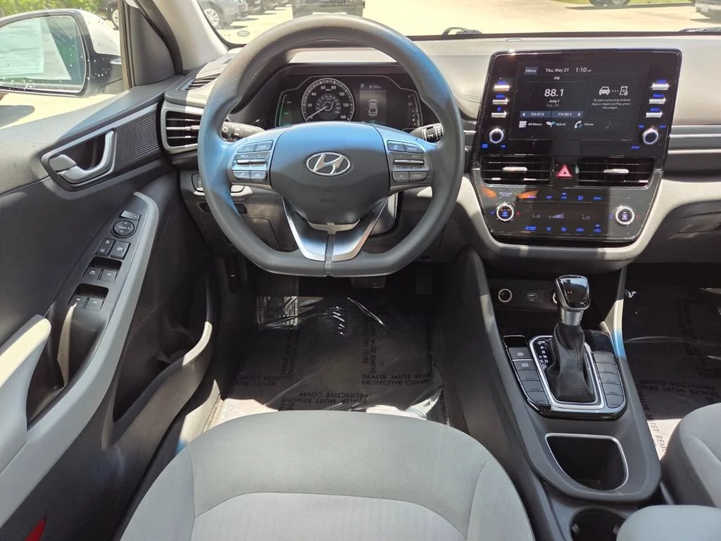 Used 2021 Ceramic White Hyundai Blue image 25
