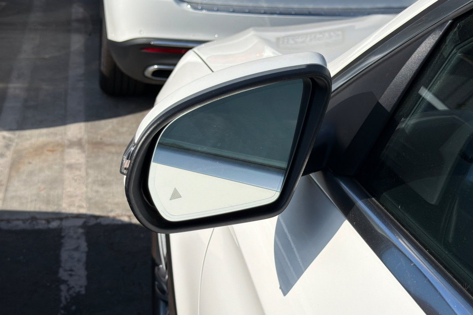 Certified Used 2022 White Mercedes-Benz GLC 300 image 18