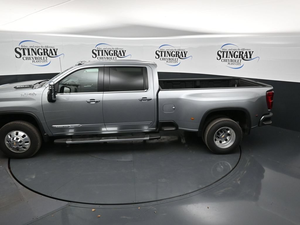 Used 2026 Sterling Gray Metallic Chevrolet High Country DRW image 21