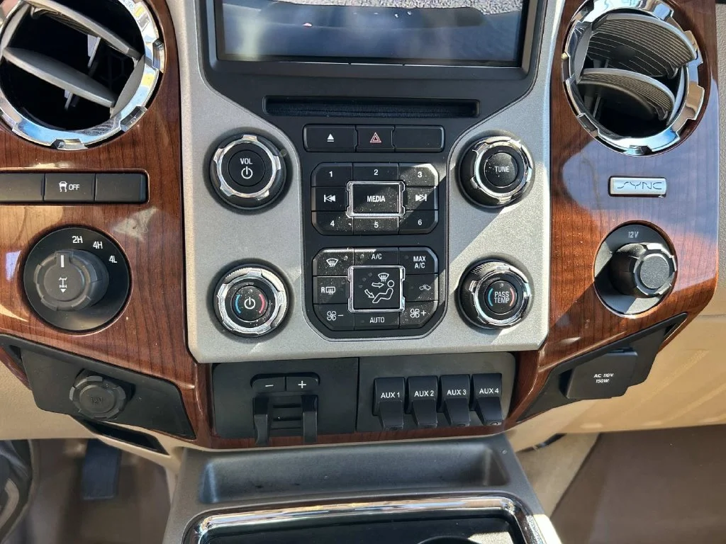 Used 2016 White Ford King Ranch image 46