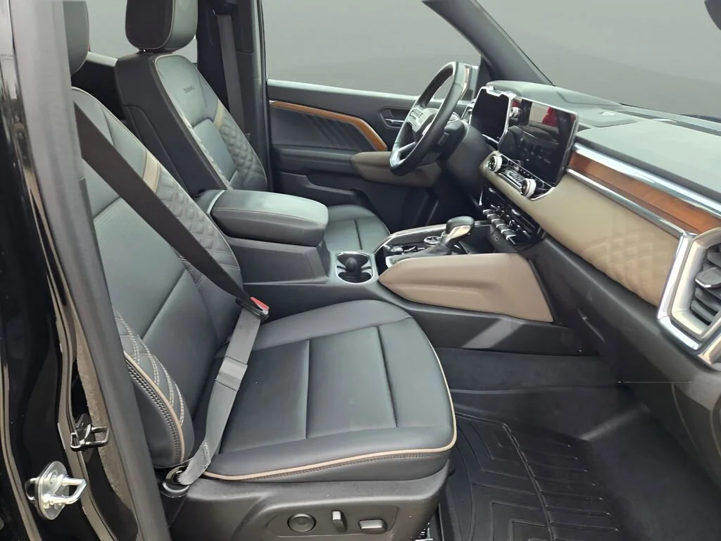 Used 2024 Onyx Black GMC Denali image 19