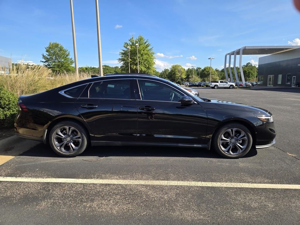 Used 2023 Black Honda EX image 2