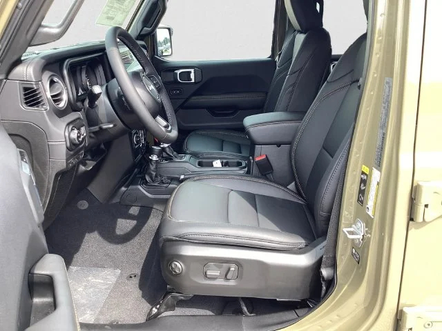 New 2026 41 Jeep SAHARA 4X4 image 9