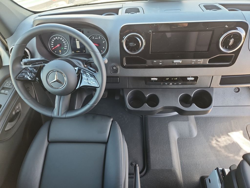Used 2026 ARCTIC WHITE Mercedes-Benz CARGO image 16